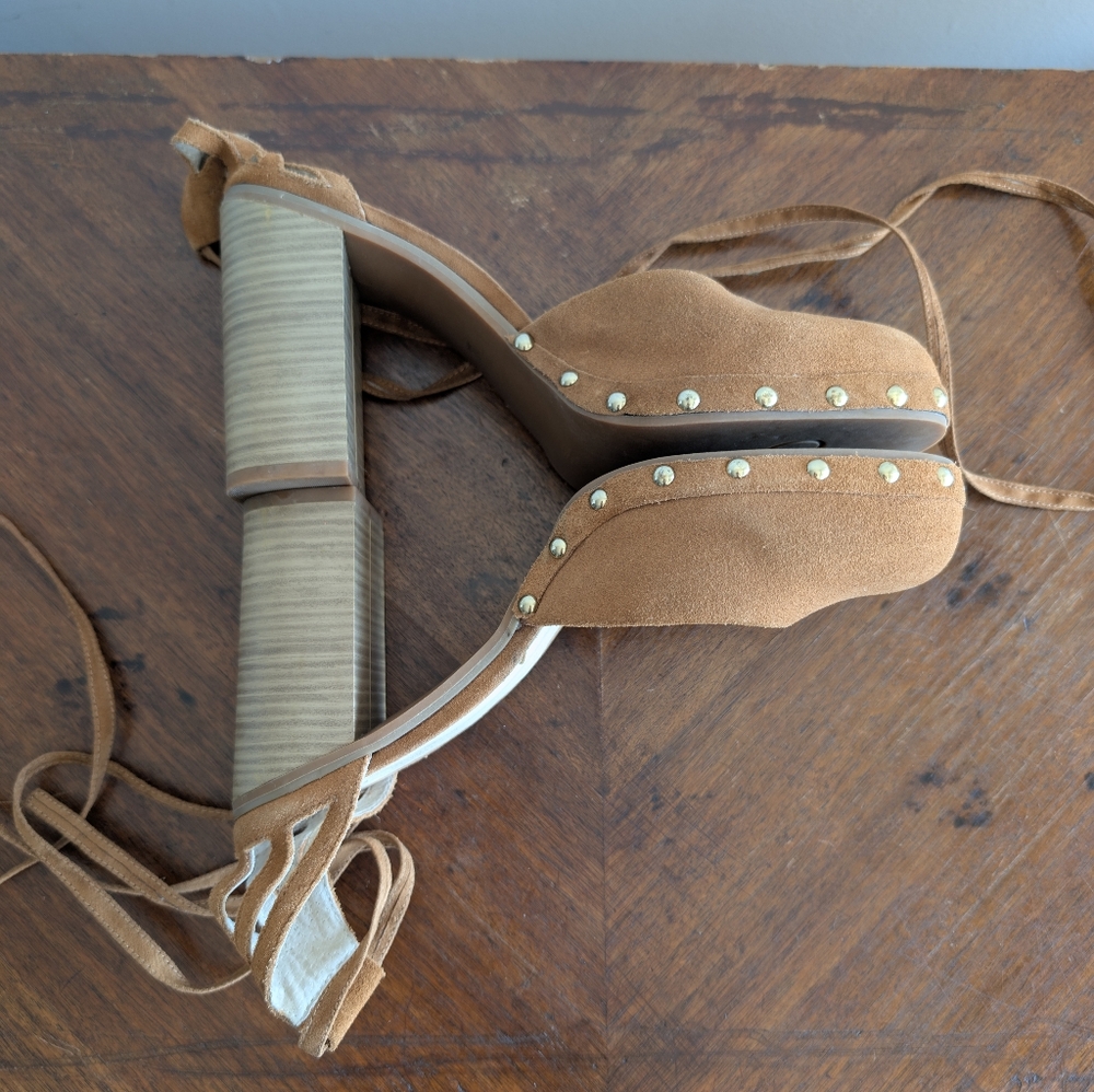 Seychelles Size 10 Tan Suede Leather Chunky Heel‎ Tie Up Closed Toe - Picture 3 of 8